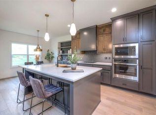 16567 S Stagecoach St, Olathe, KS 66062