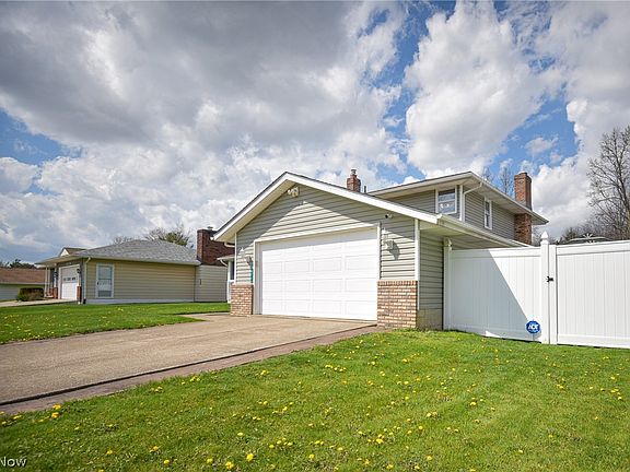3rd image of 4713 Persimmon Ln
