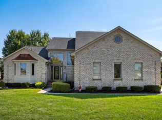 52742 S Weathervane Dr, Chesterfield, MI 48047