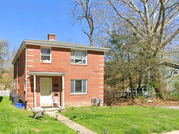 735 Center Ave Floor 1