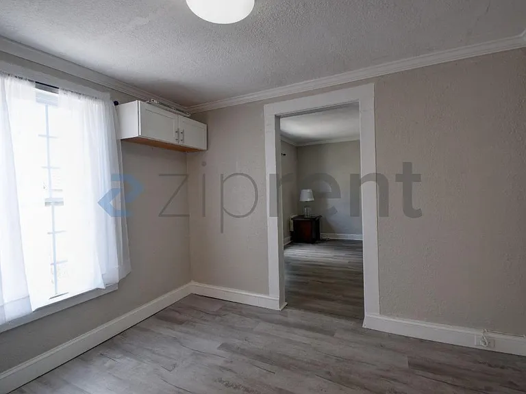 914 23rd St W #B — Photo 14