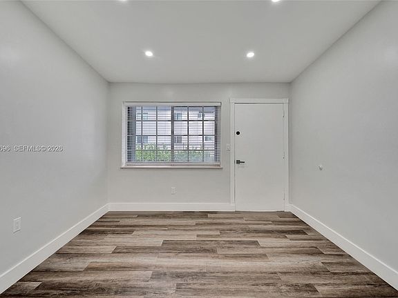 5th image of 1085 NE 126th St APT 3
