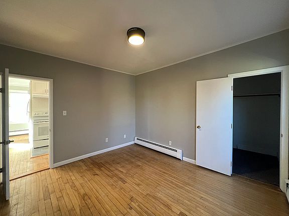 4th image of 10 Creston St #3