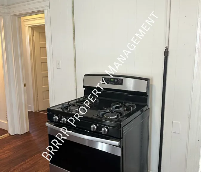 510 Kosciuszko St #A — Photo 4