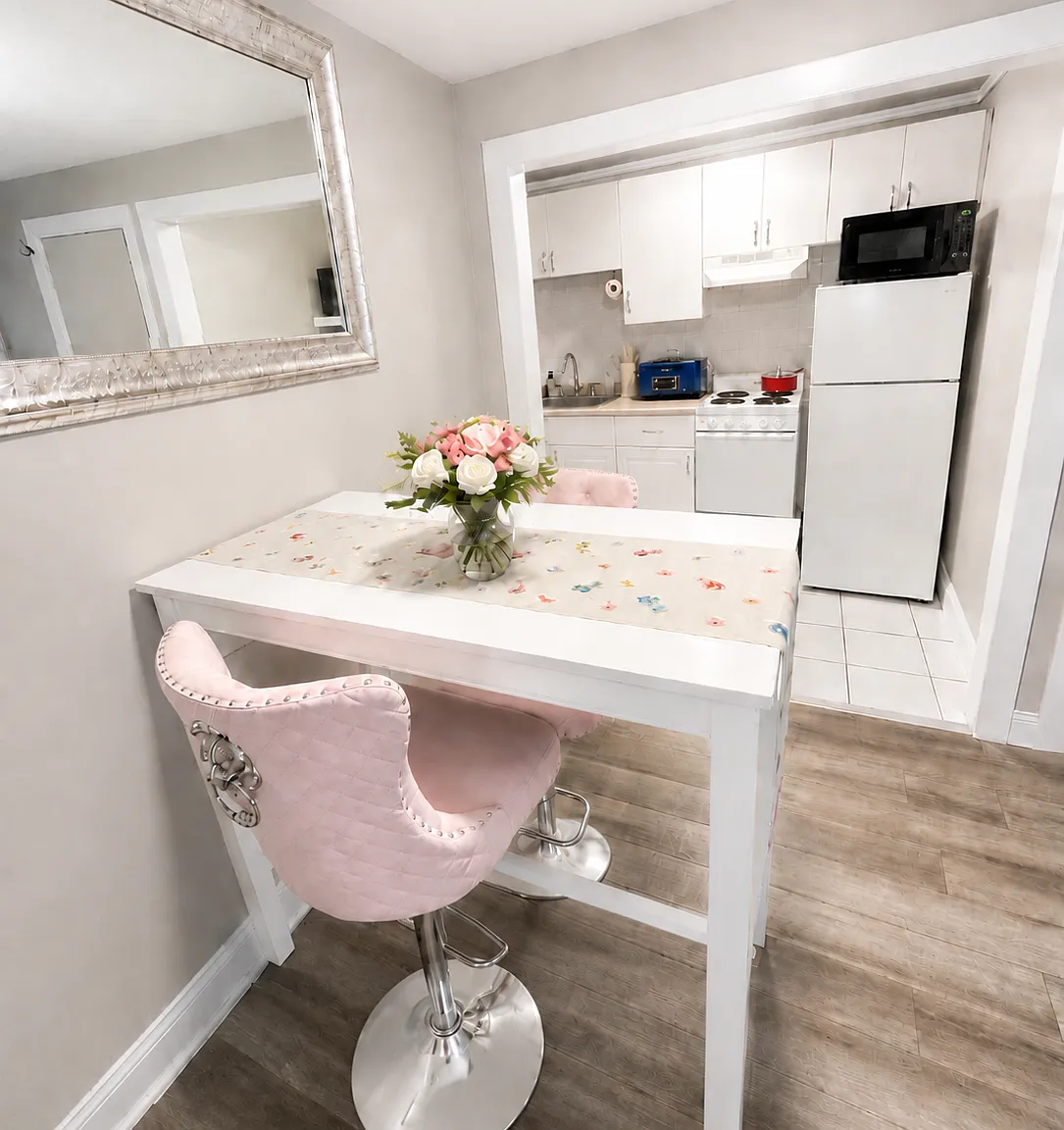 1 bed, 625 sqft, $2,400 — Photo 3