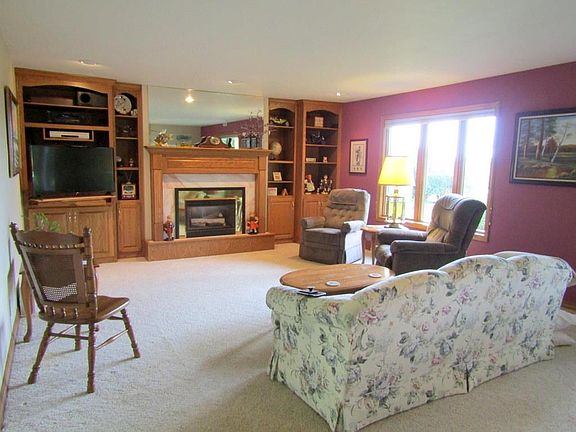 Living room with gas fireplace