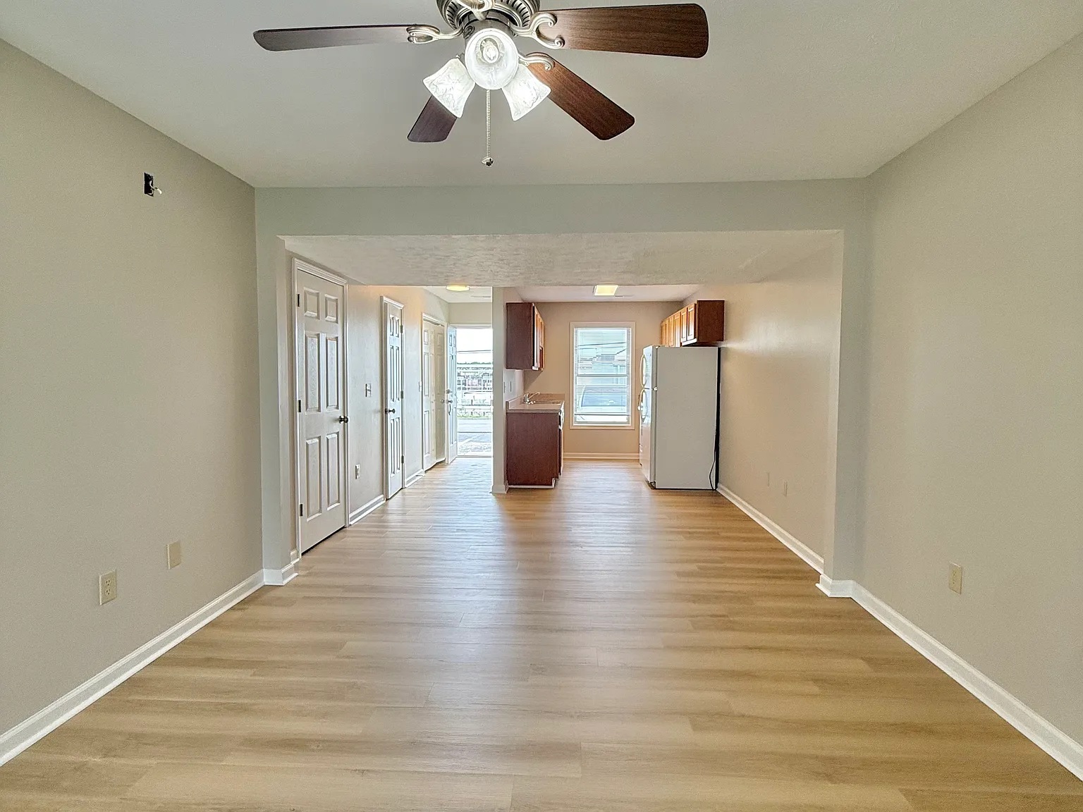 2 bed, 1056 sqft, $1,195 — Photo 3