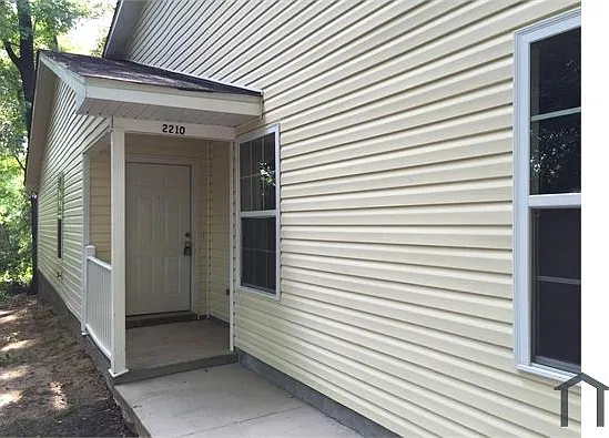 3 bed, 1266 sqft, $1,550 — Photo 2