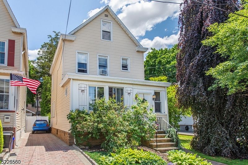 1st image of 26 Woodland Ave