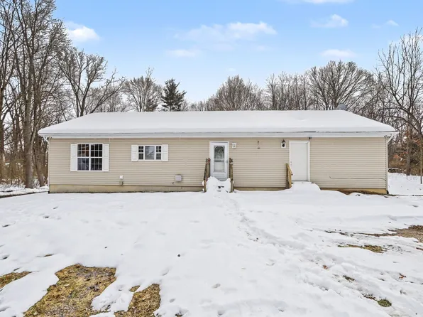 1050 Pine St, Niles, MI 49120