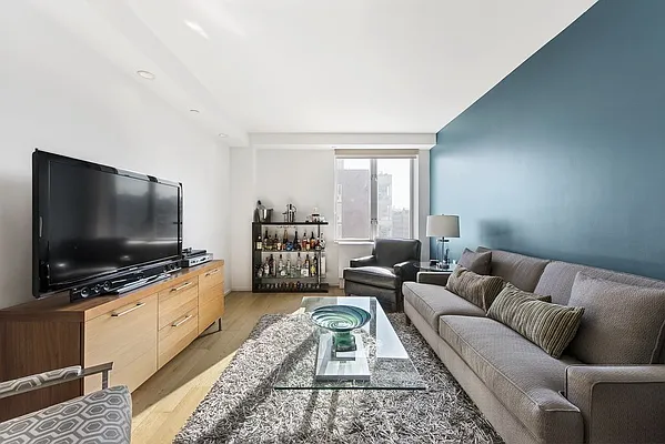 Rented by Compass | media 11