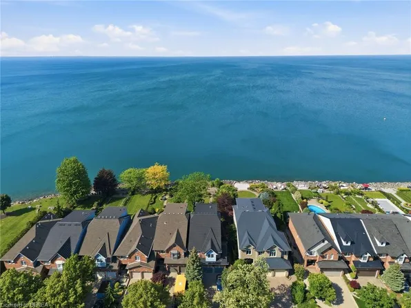 23 Edgewater Dr, Hamilton, ON L8E 4Z2