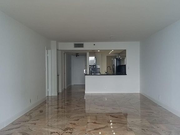 5th image of 1717 N Bayshore Dr #Phd-3938