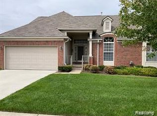 57468 Windmill Point #1, New Hudson, MI 48165