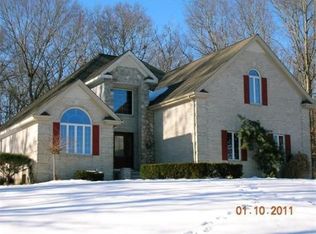 33 Flores Way, Fall River, MA 02721