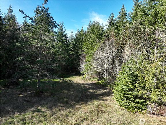 5th image of 282 Drake Road