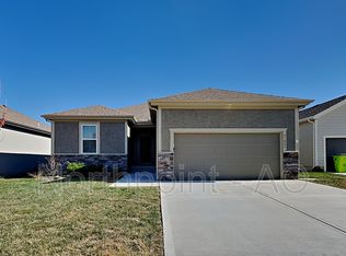 21803 Southcreek Rd, Peculiar, MO 64078