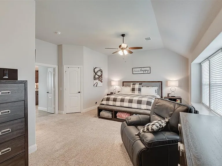 2210 Moon Dance Ln — Photo 24
