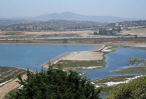Captivating Lagoon & Night Light Views