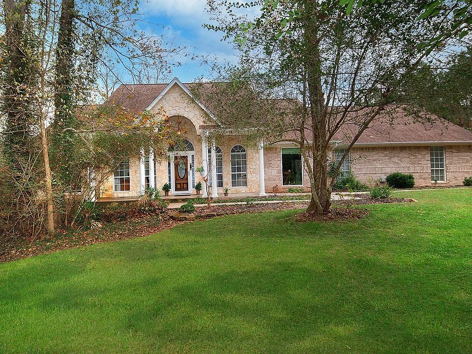 1st image of 2626 Blue Lake Dr
