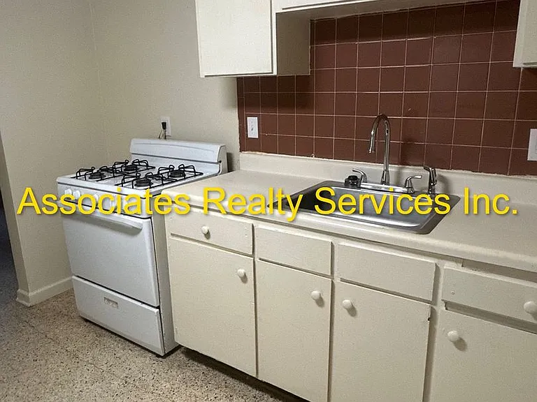 1205 NW 45th Ave — Photo 6
