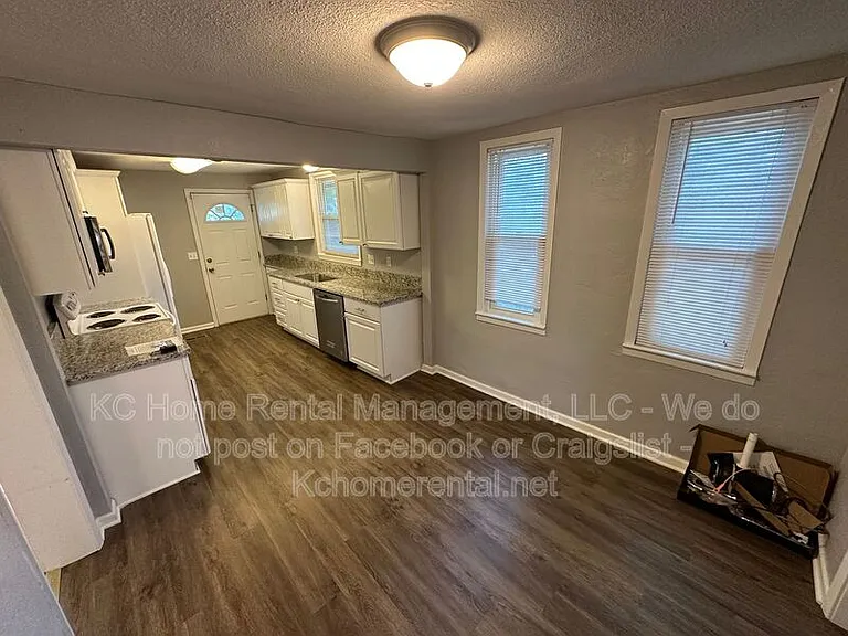 4045 S Minnie St — Photo 9