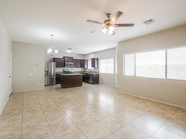 4855 S 4th Ave — Photo 5