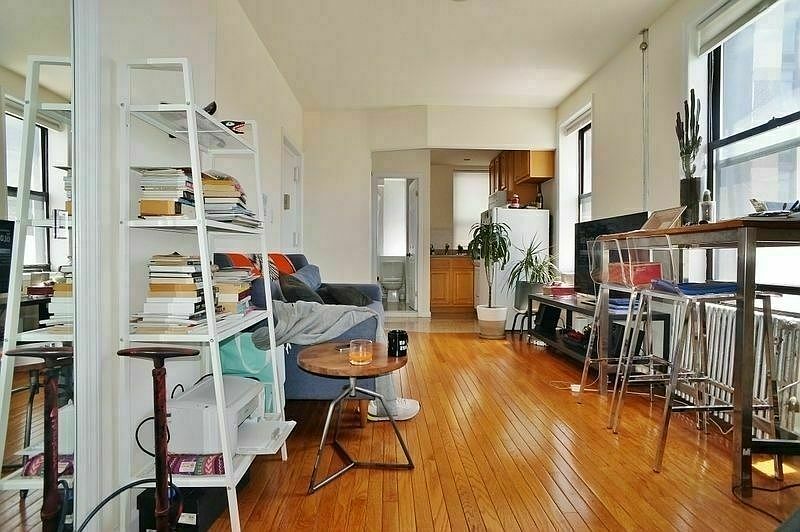 1st image of 122 Orchard St APT 20