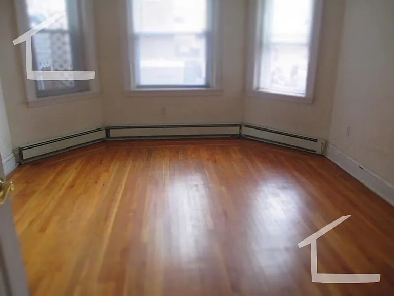 73 Thatcher St #301E — Photo 17