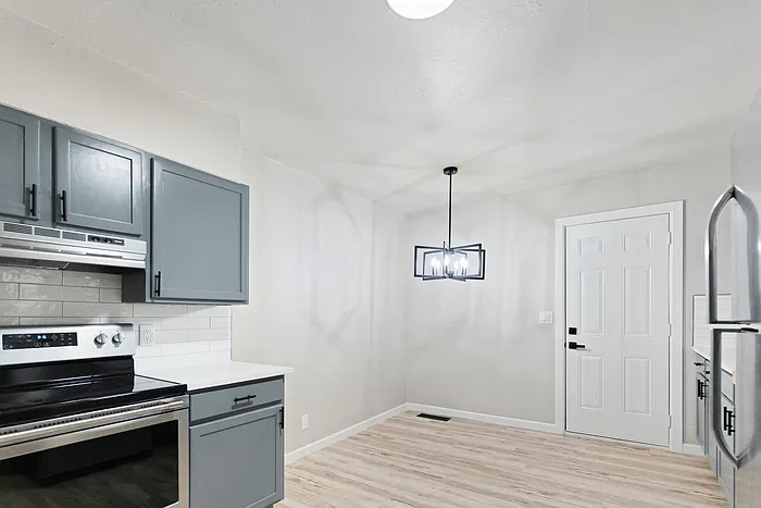 3 bed, 1.5 bath, 1115 sqft, $1,550 — Photo 3