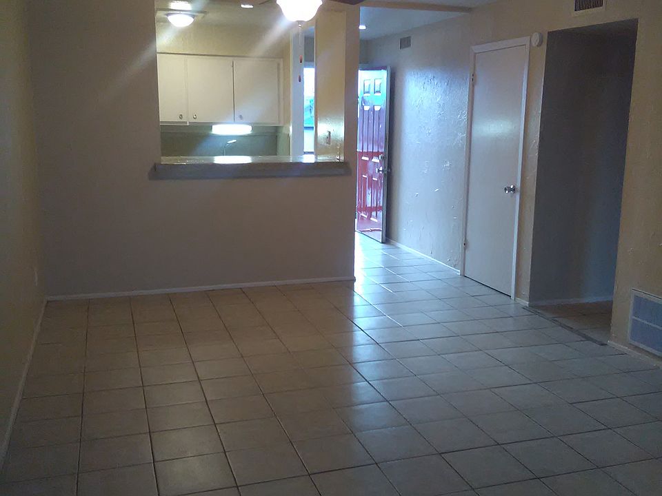 1st image of 2001 43rd St APT E