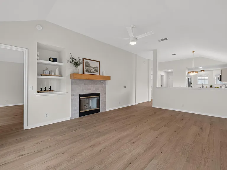 16517 Trevin Cv — Photo 5