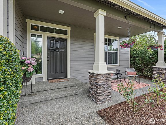 3rd image of 9121 Big Bear Court SE