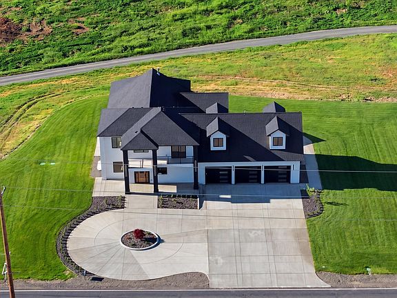 5th image of 3858 E Zillah Dr