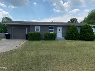 11 Carlin Dr, Bismarck, ND, 58504
