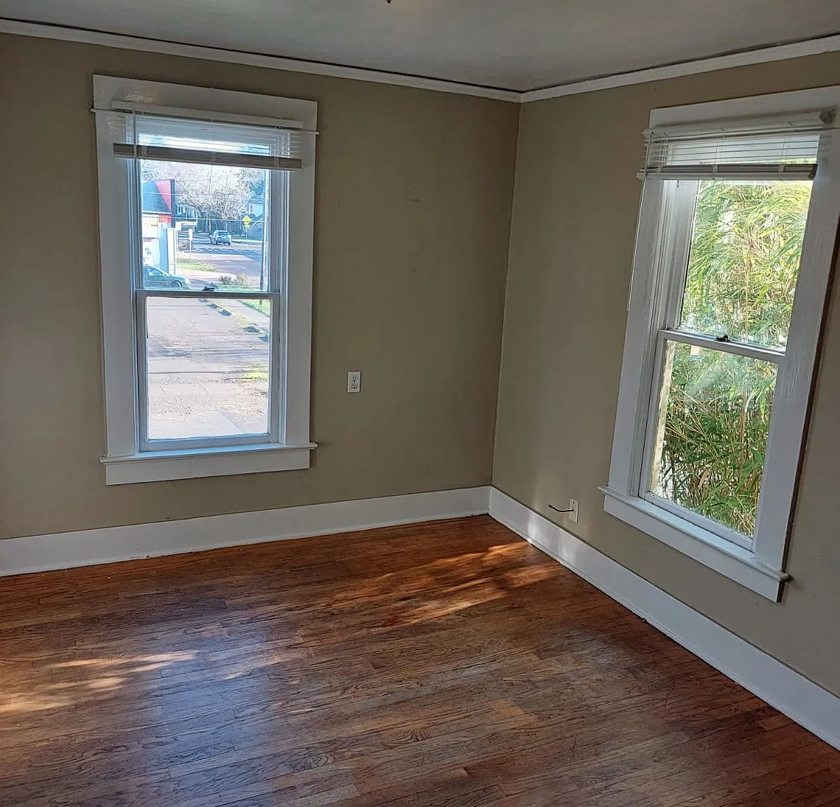 1203 NW Van Buren Ave — Photo 2