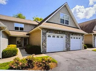 203 Waters Edge Dr, Weaverville, NC 28787