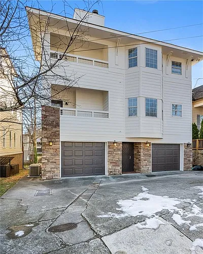567 Winton Ter NE Photo 1