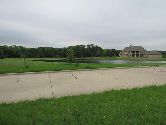 3rd image of 2454 Creekwood Dr