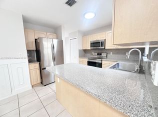 203 Maple Ter #203, Fort Lauderdale, FL 33325