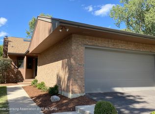 2460 Emerald Lake Dr, East Lansing, MI 48823