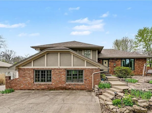 17710 Sycamore St, Holt, MO 64048