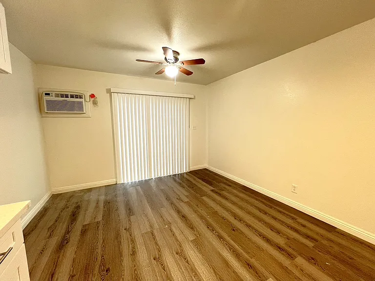 520 Dora Guzman Ave #B — Photo 8