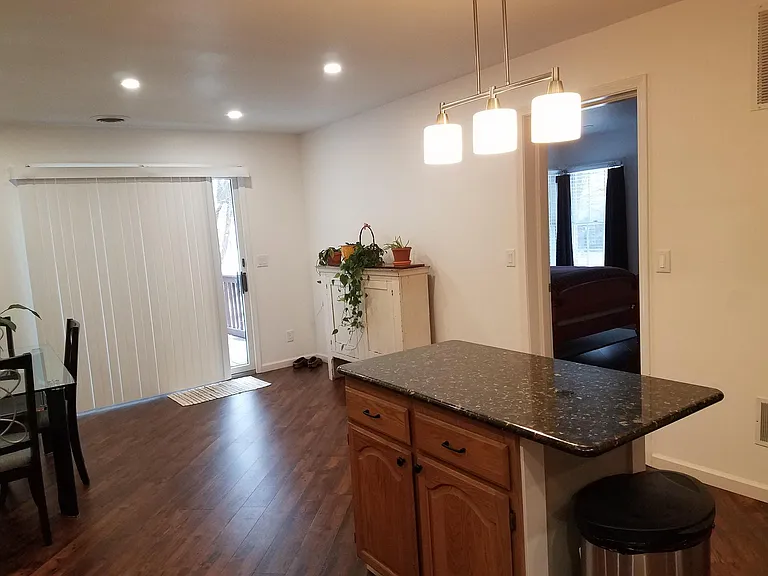 910 Sterling Ct — Photo 20
