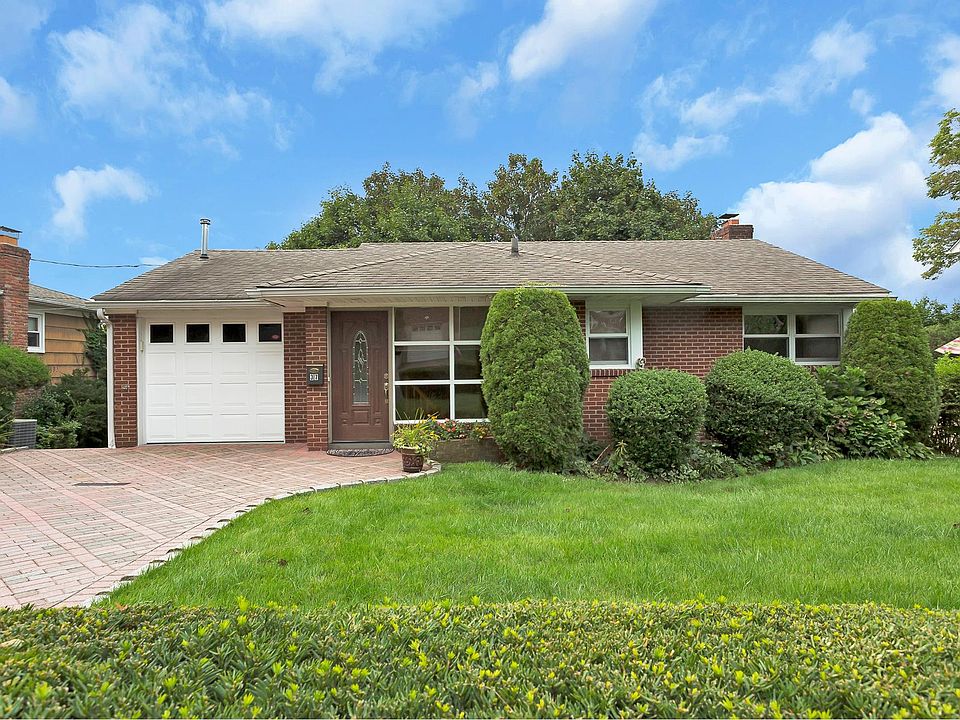 1st image of 37 West Dr