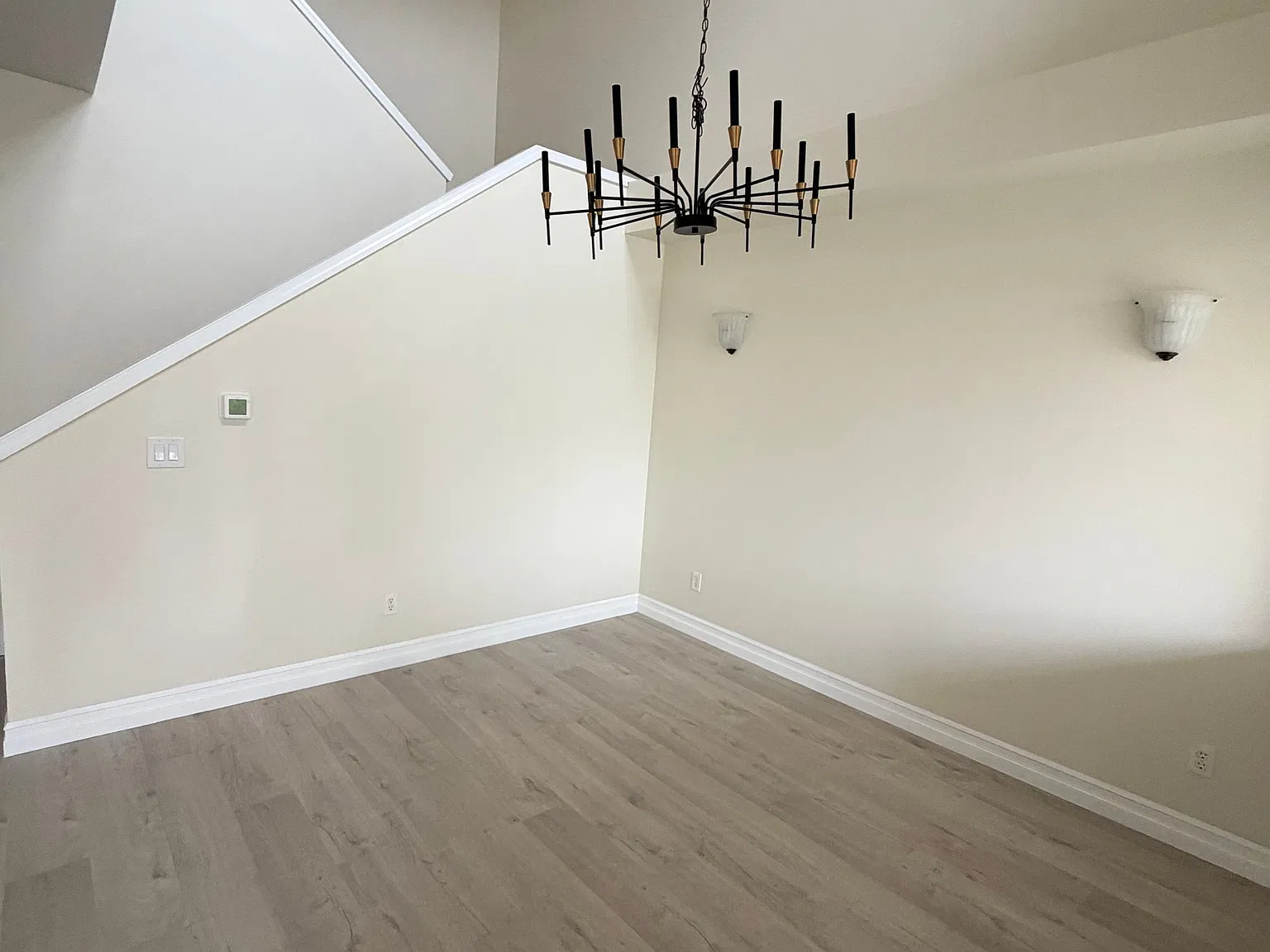 3 bed, 2.5 bath, 1634 sqft, $2,700 — Photo 4