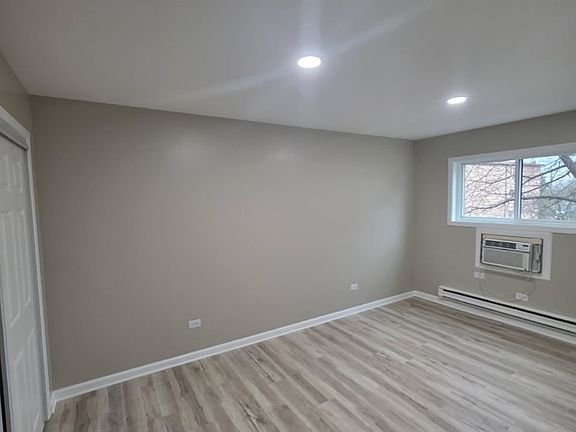 4th image of 1514 Crimson Ln APT 2B
