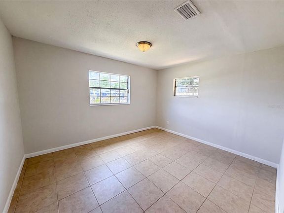 3rd image of 7018 LYNWOOD DRIVE