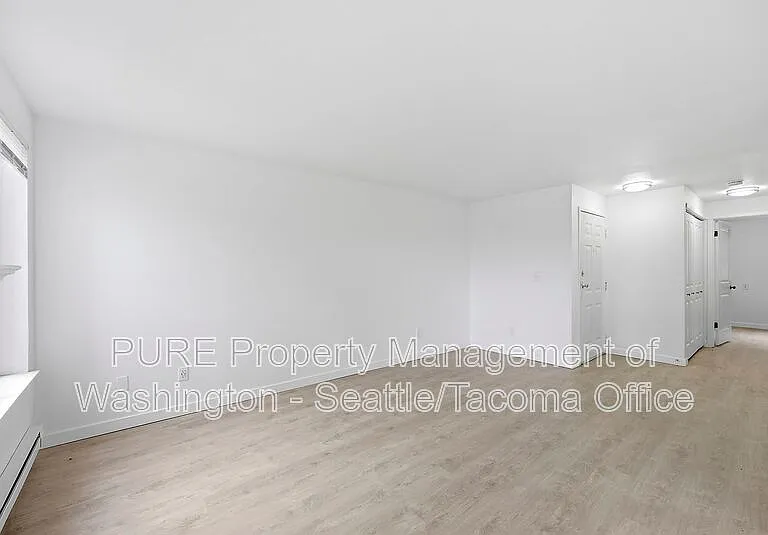 6601 S 8th St — Photo 60