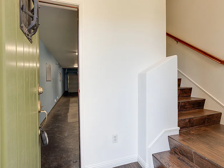 28566 Herrera St — Photo 35